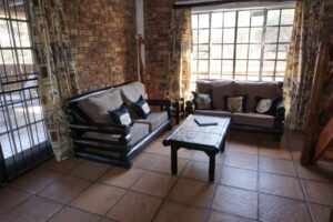 Giraffe Plains Marloth Park 13