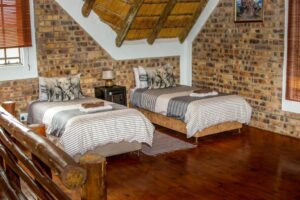 Giraffe Plains Marloth Park 2